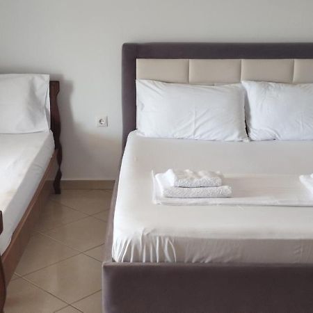 Ksamil Holiday Екстериор снимка