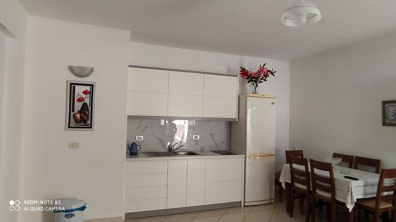 Ksamil Holiday Екстериор снимка