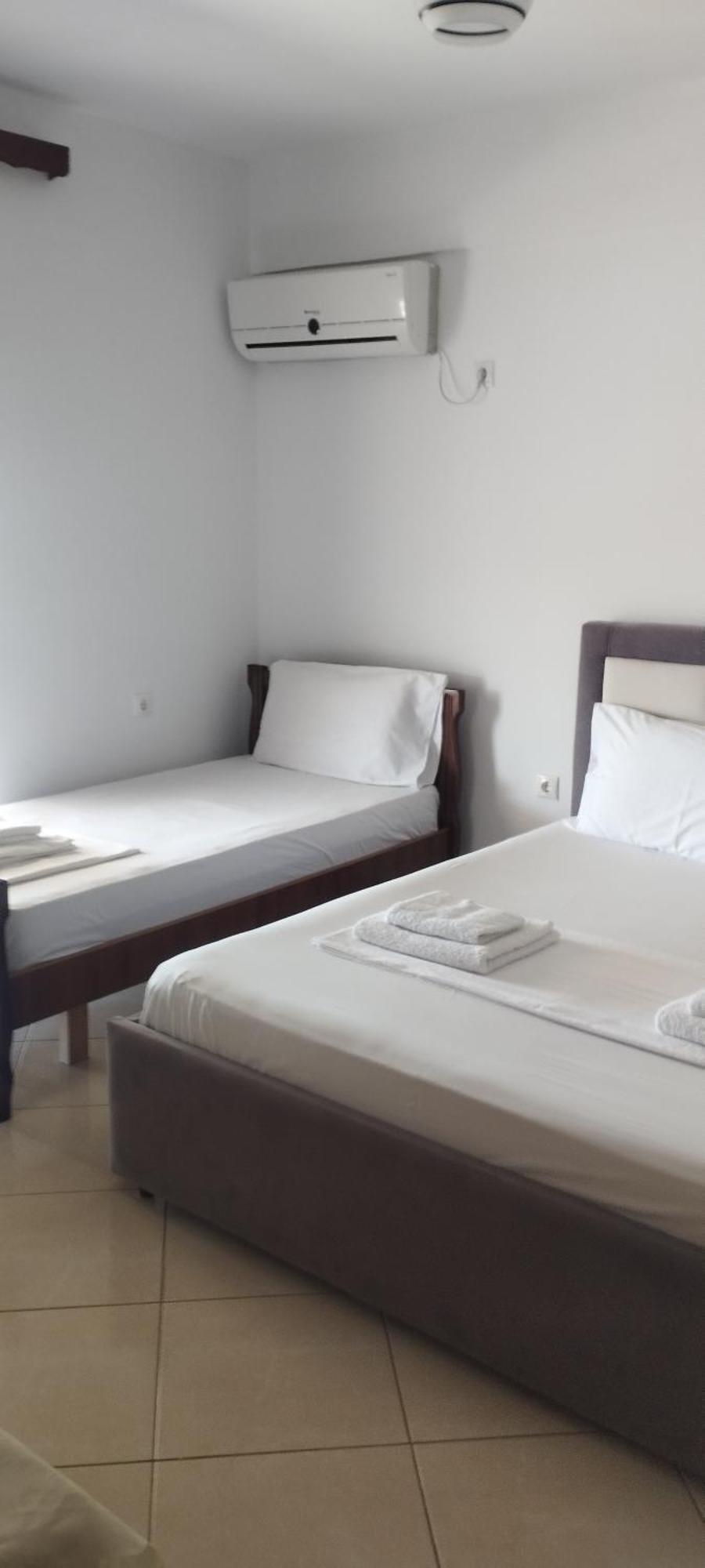 Ksamil Holiday Екстериор снимка