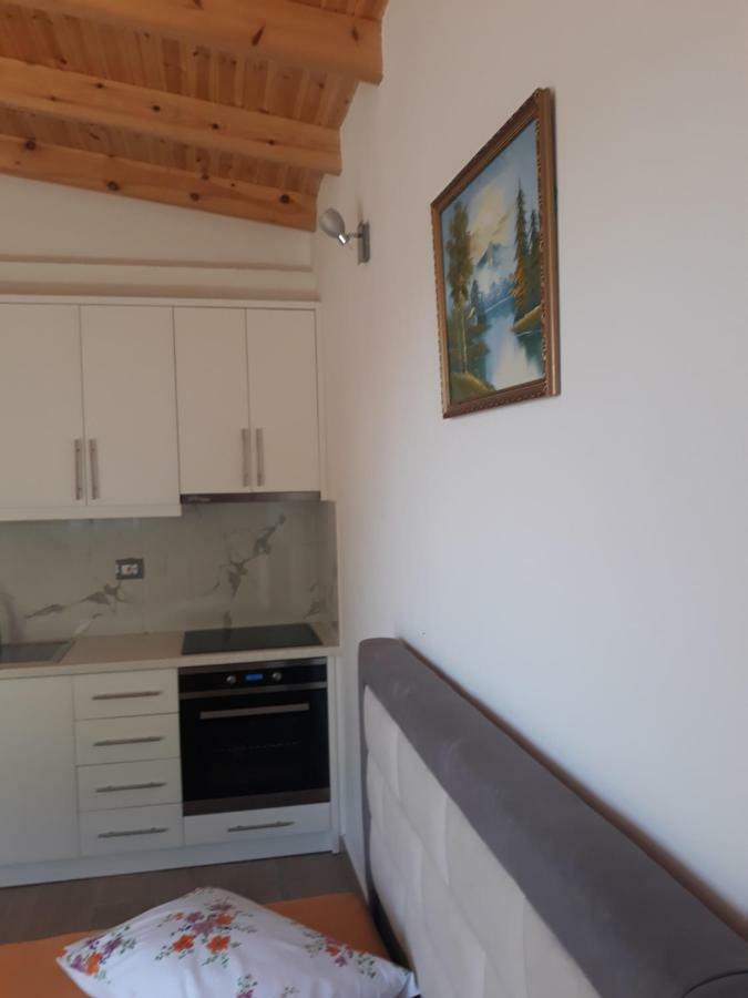 Ksamil Holiday Екстериор снимка